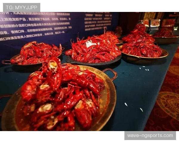 王昶训练间隙花十分钟剥虾，教练看了直接无语了